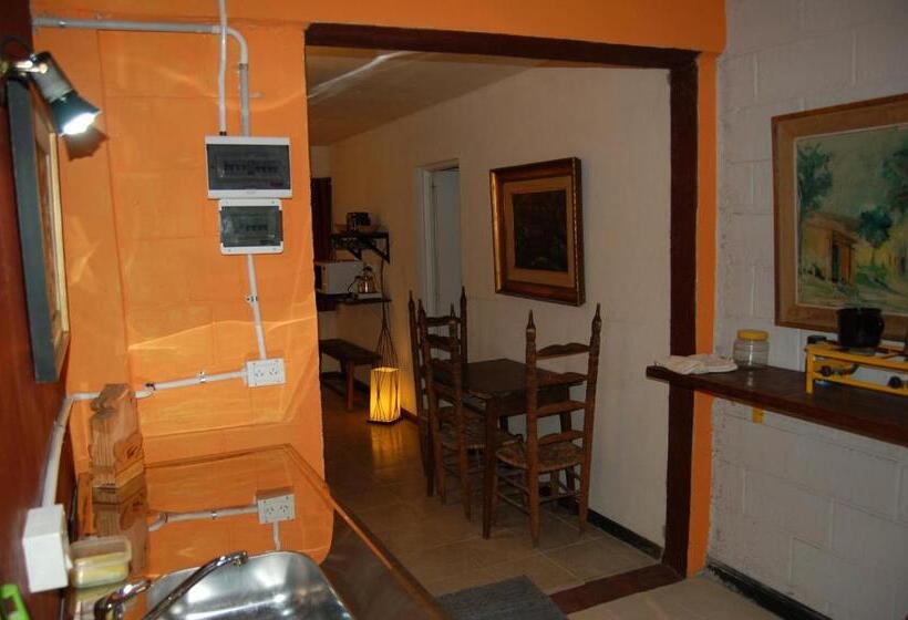 فندق صغير Alojamiento Goos