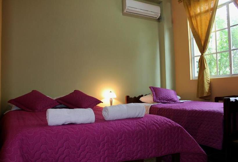 호스텔 Ariana S Galapagos Hostal