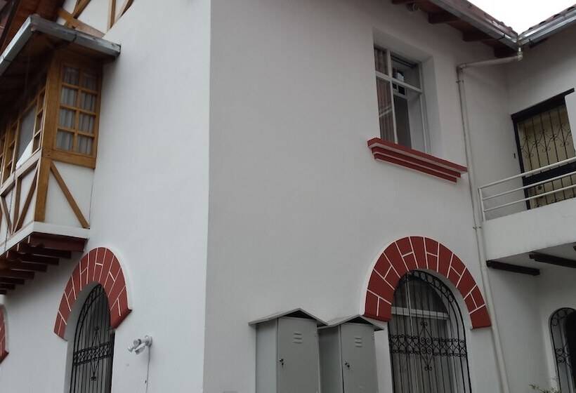 هاستل Heritage Inn