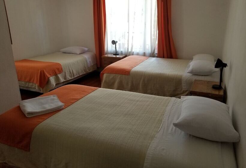 هاستل Heritage Inn