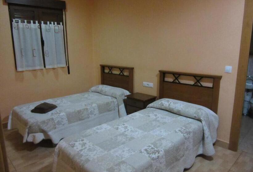 فندق صغير Hostal Abastos