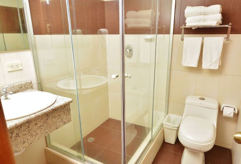 هاستل Hostal Gampala