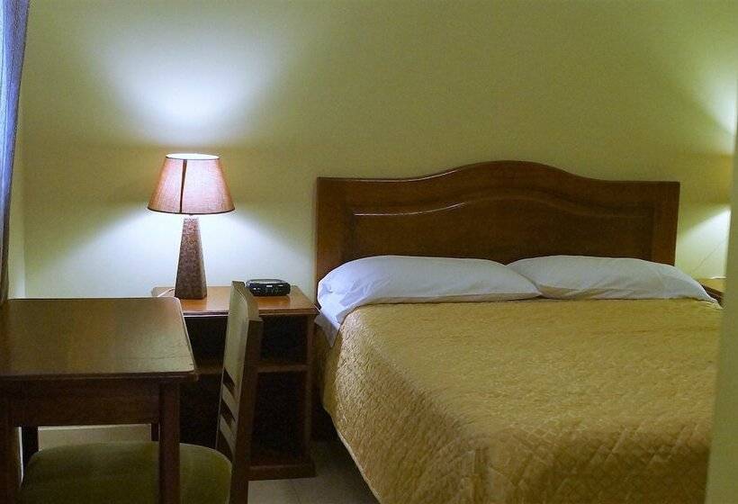 هاستل Hostal Gampala