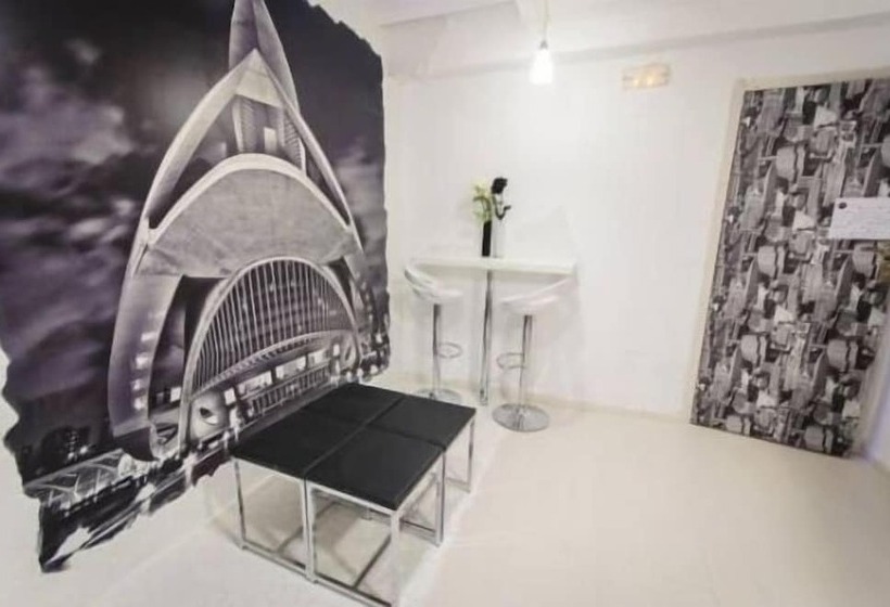 فندق صغير Hostal On Dormire Valencia