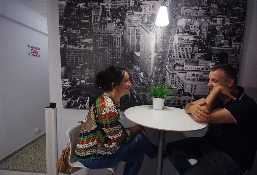 فندق صغير Hostal On Dormire Valencia