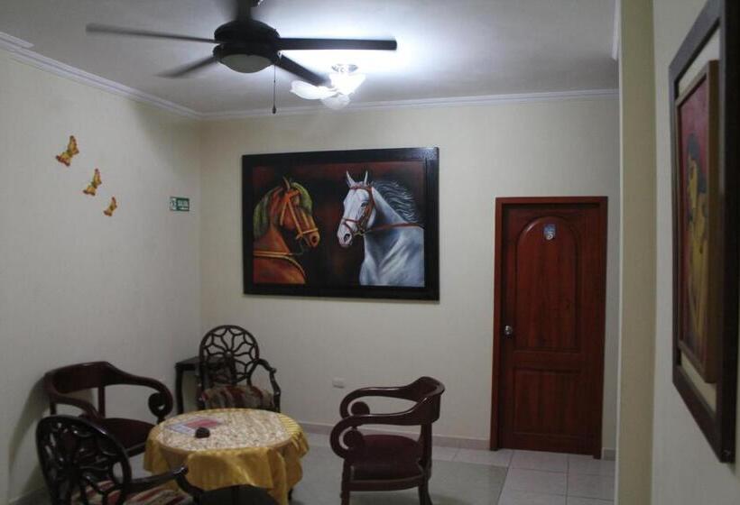 فندق صغير Hostal Rosa Mar