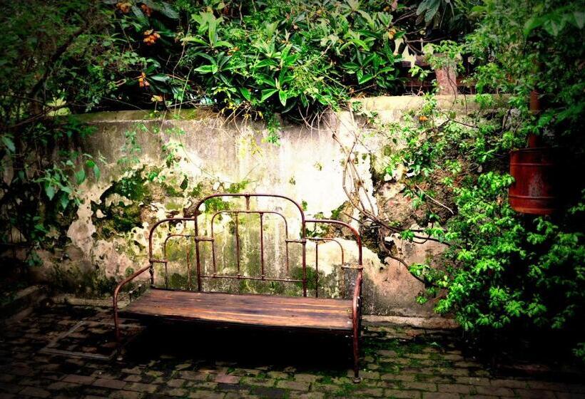 Antigua Casona Bed & Breakfast