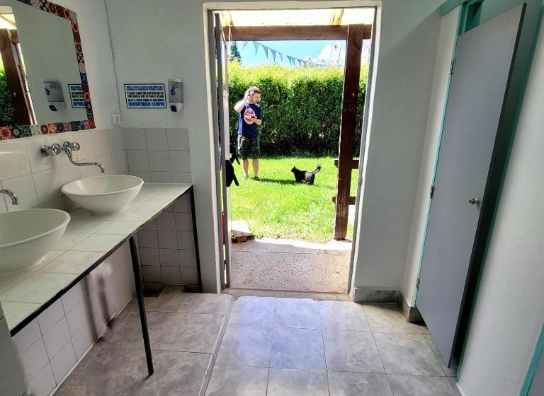 مبيت وإفطار Lago Argentino Hostel