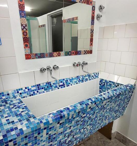 مبيت وإفطار Lago Argentino Hostel