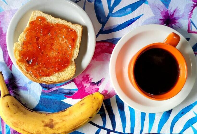 مبيت وإفطار Lago Argentino Hostel