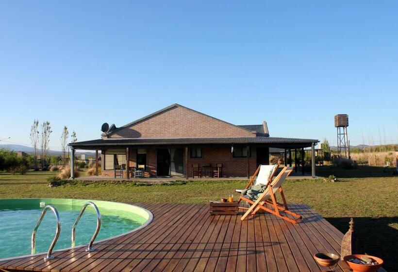 مبيت وإفطار Refugio Del Guira Guira