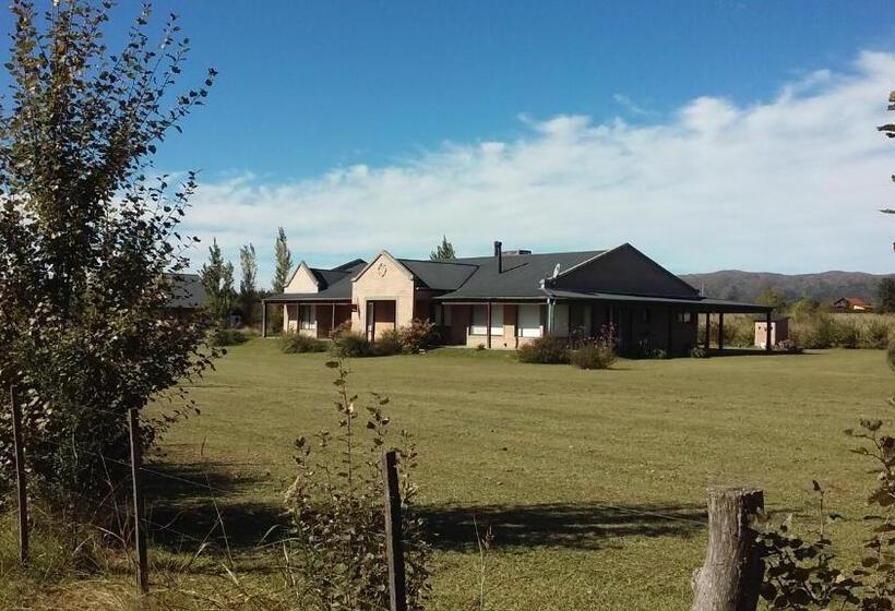 مبيت وإفطار Refugio Del Guira Guira