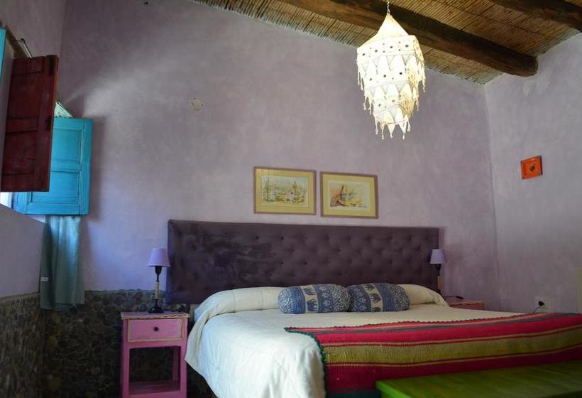 تختخواب و صبحانه Viracocha Art Hostel Cachi