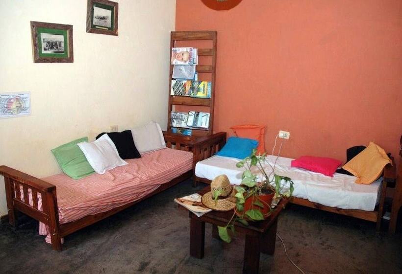 Casa Del Pueblo   Hostel