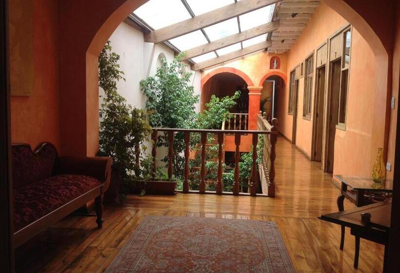 Casa Montalvo Bed & Breakfast