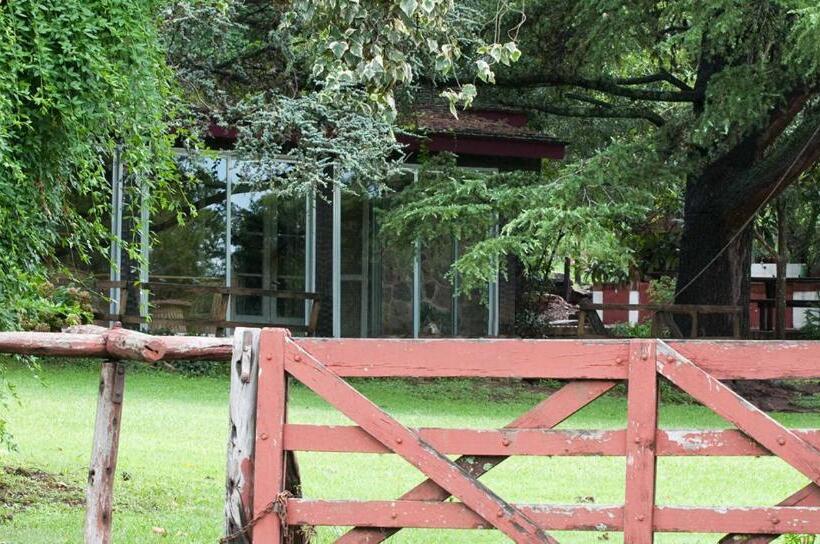 Casita De Piedra B&b