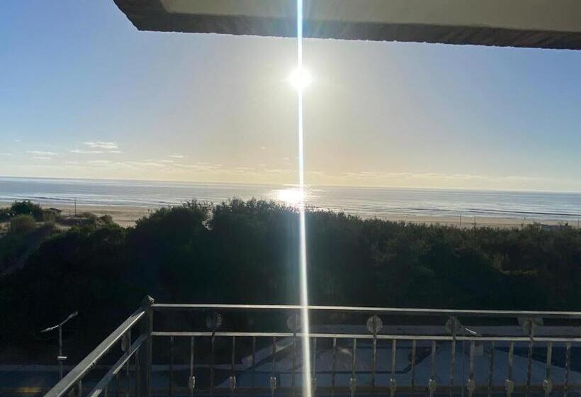 Costanera Mar Hotel & Suites