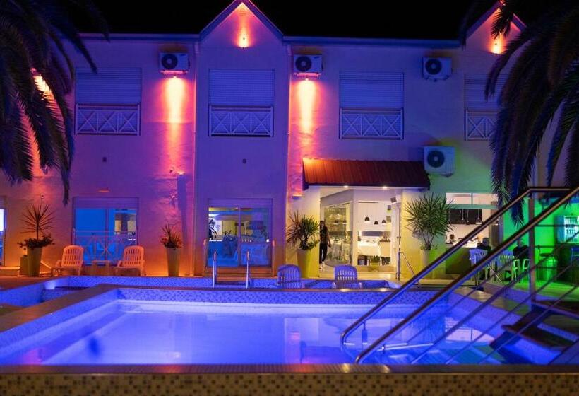 Отель Alto Verde Suite & Apart