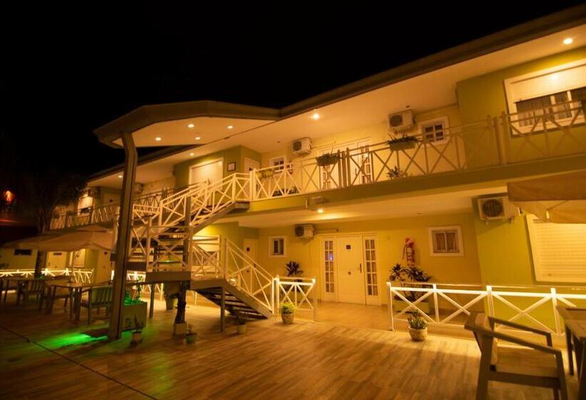 Отель Alto Verde Suite & Apart