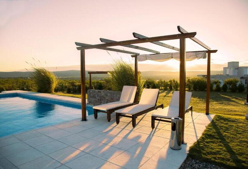 هتل Colinas De Nono