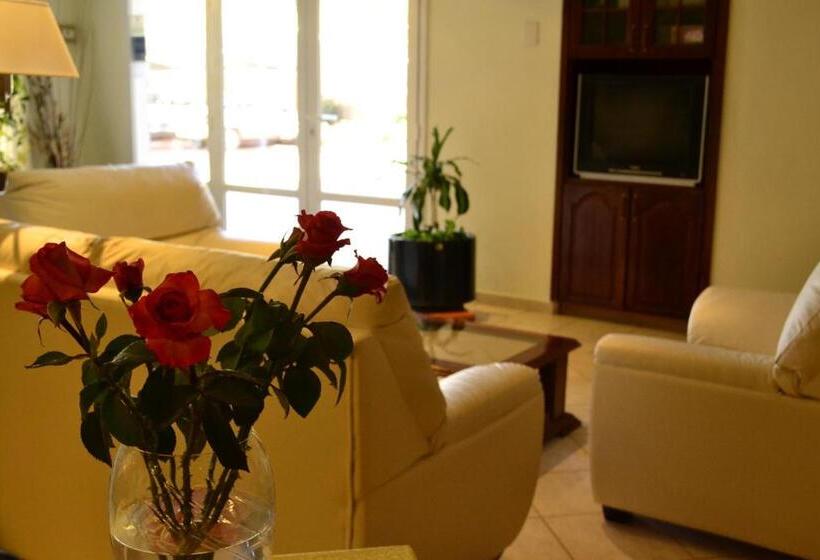 Отель Costa Limay