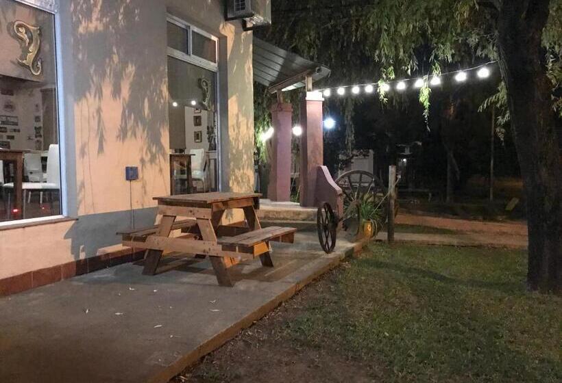 Hotel Cristobal De Colón