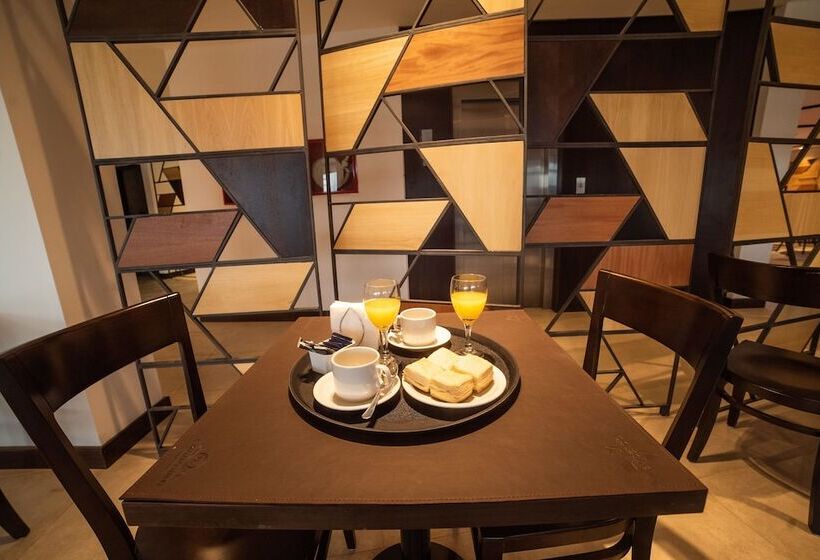 هتل Estilo Mb  Villa Carlos Paz