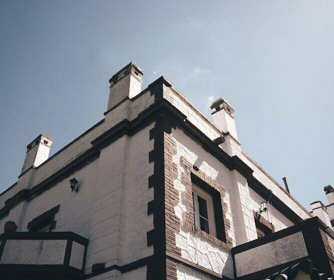 هتل Hostal Cruz Chica