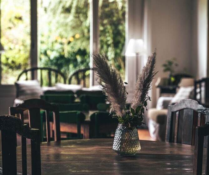 هتل Hostal Cruz Chica