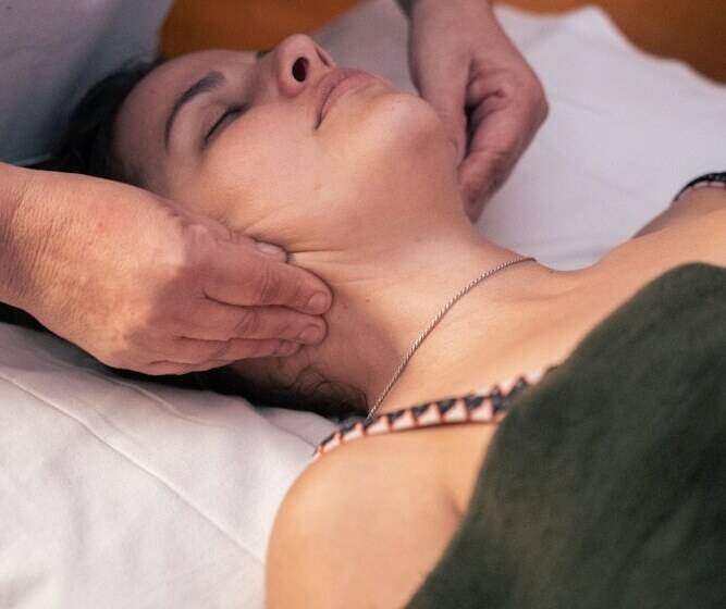 هتل Hostal Cruz Chica