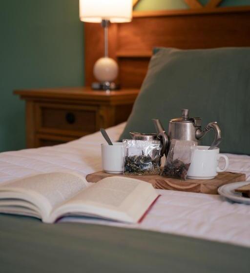 هتل Hostal Cruz Chica