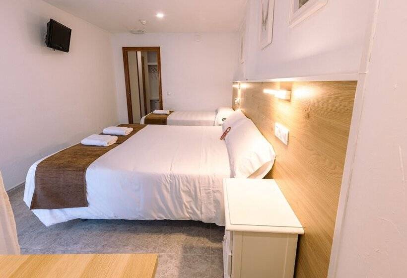 هتل Hostal Gran Vía