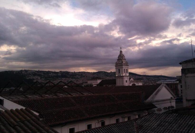 호텔 Hostal Yumbo Imperial