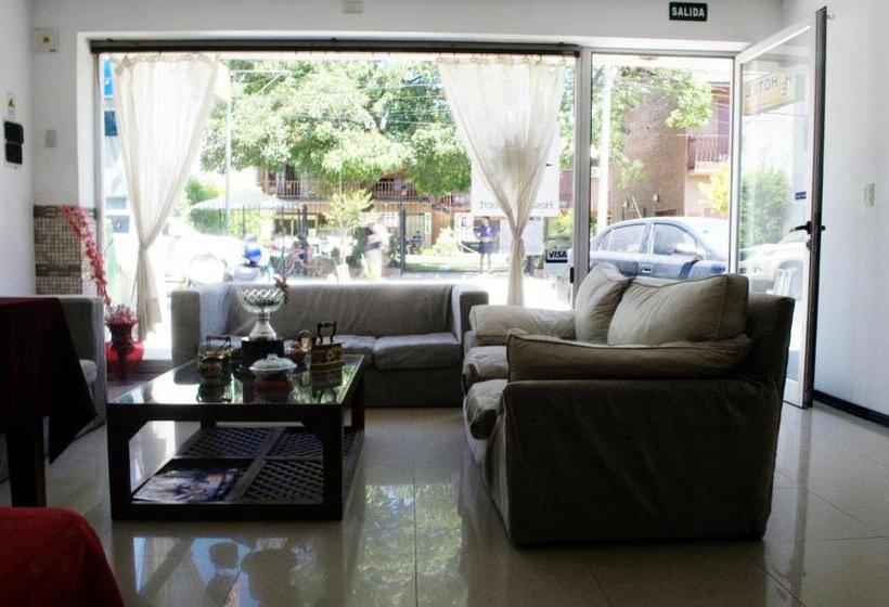 هتل Hostería Robert