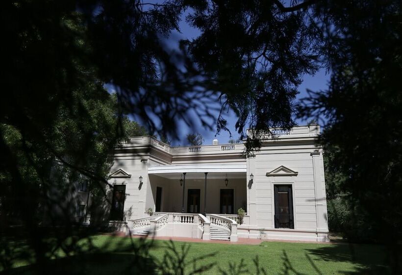 호텔 Howard Johnson Resort & Spa Escobar