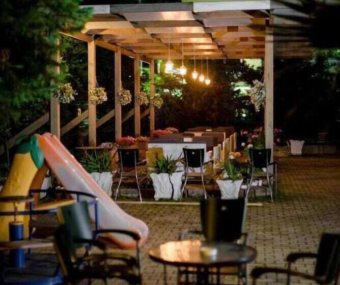 בית מלון כפרי Kadrisa