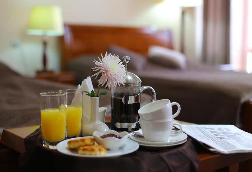 هتل Khujand Grand