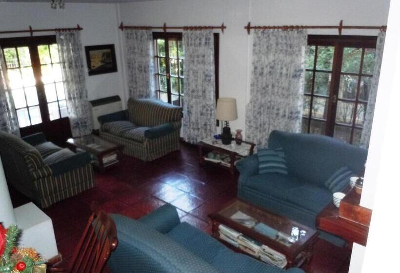 ホテル Las Araucarias