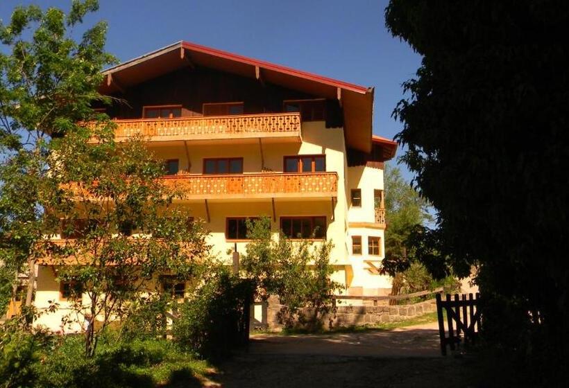 Hotel Las Cascadas