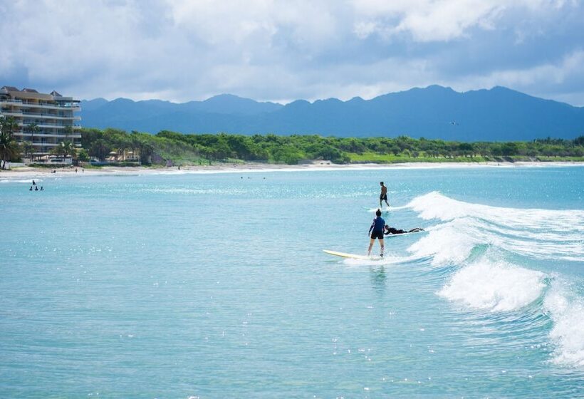 هتل Meson De Mita