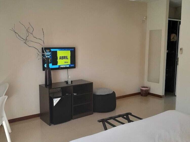 Hotel Mi Espacio Sur