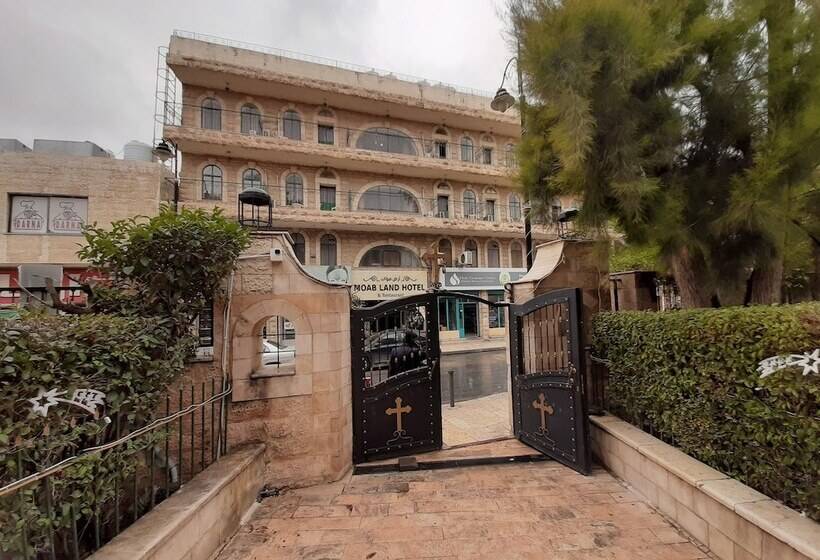 هتل Moab Land