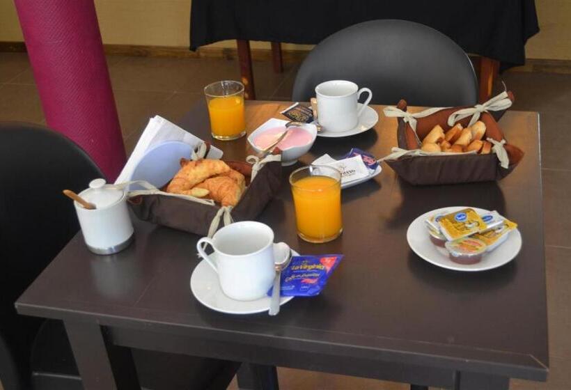 Отель Portal Del Río