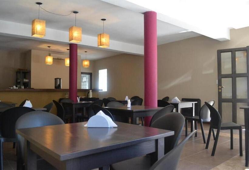 Отель Portal Del Río