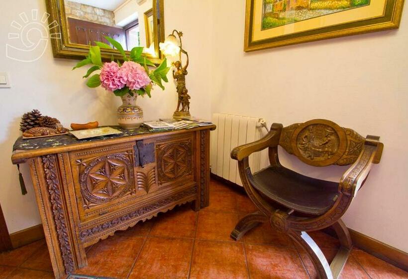 هتل Posada Revolgo