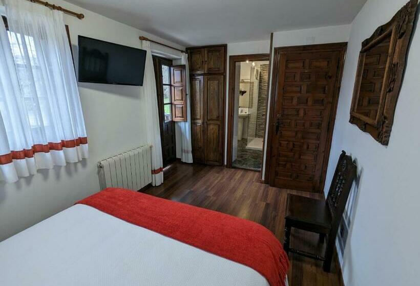 هتل Posada Revolgo