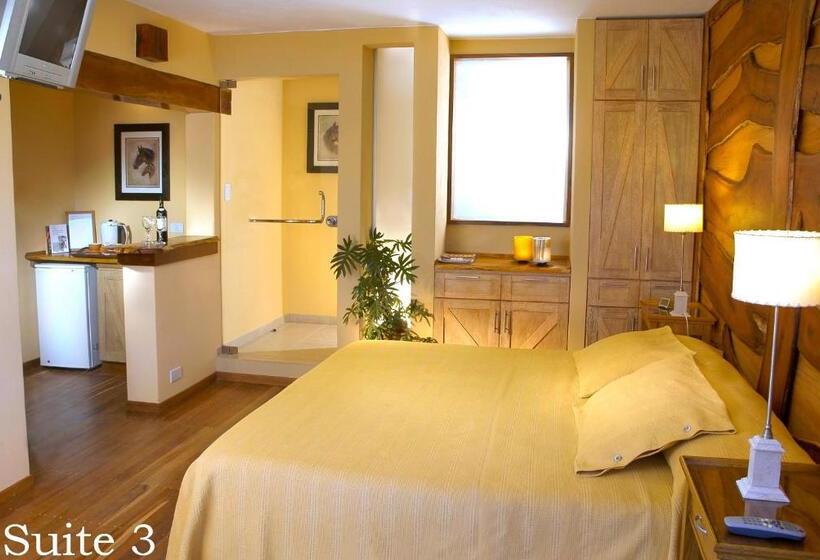 فندق Suites De La Colina