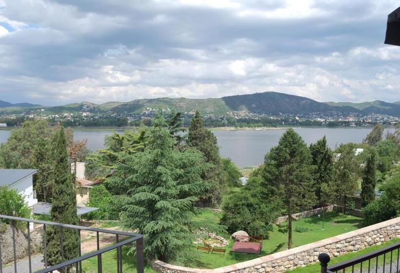 هتل Tagore Suites