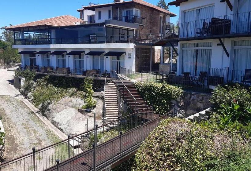 هتل Tagore Suites