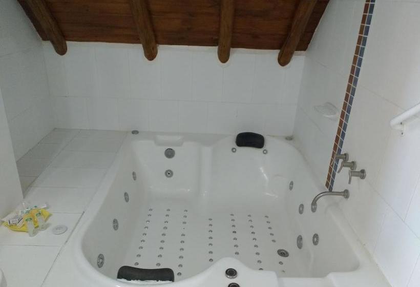 Hotel Terrazas De Colón